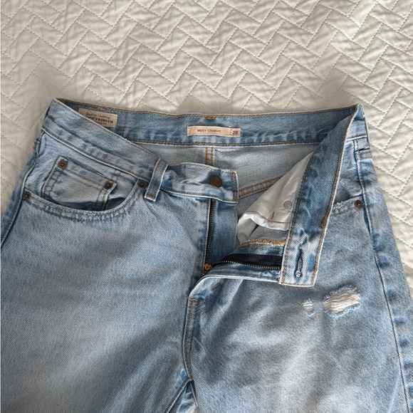 Levi's Light Blue Relaxed Women Jeans 28x27 ripped light wash straight leg pants - Picture 14 of 15